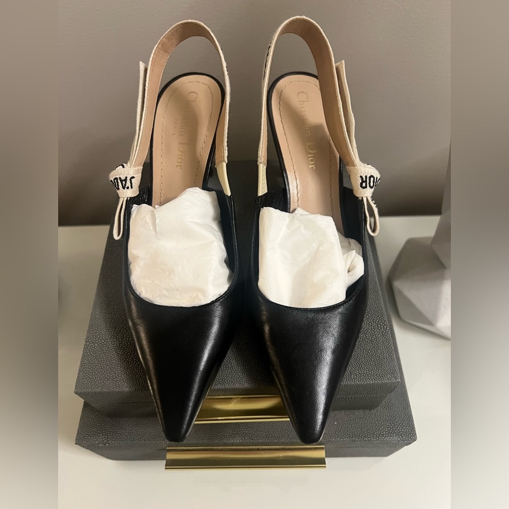 Authentic CHRISTIAN DIOR Lambskin Ribbon J'Adior
Slingback 65mm Pumps 37 - Picture 6 of 10